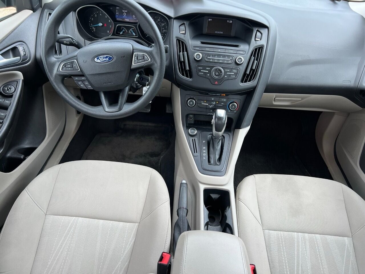 2016 Ford Focus SE 4dr Sedan